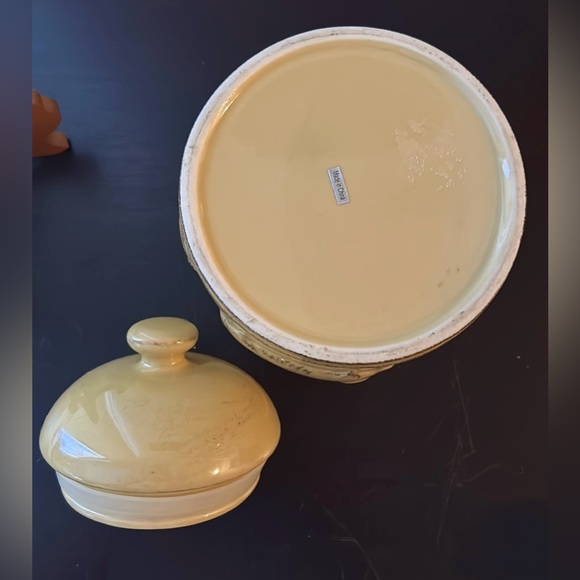 Sealed Vintage, canister with pigs. 7.5” with lid on. - Picture 6 of 10